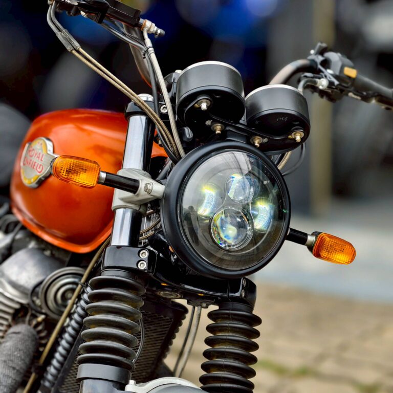 ROYAL ENFIELD INTERCEPTOR INT 650 - Boy Bigbike