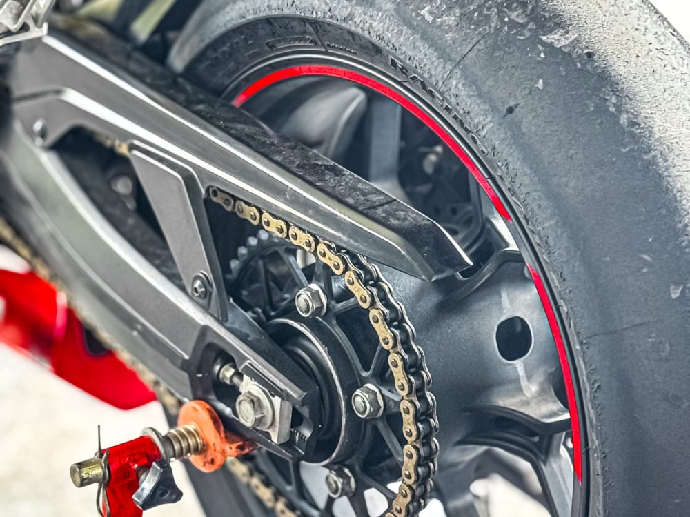 B870887D-E404-42BF-A9F0-509F8F37C919