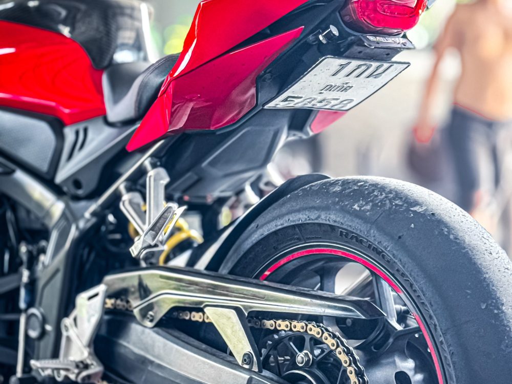 EC58E385-9EAA-4B8B-96B6-2B67AADDDE3B